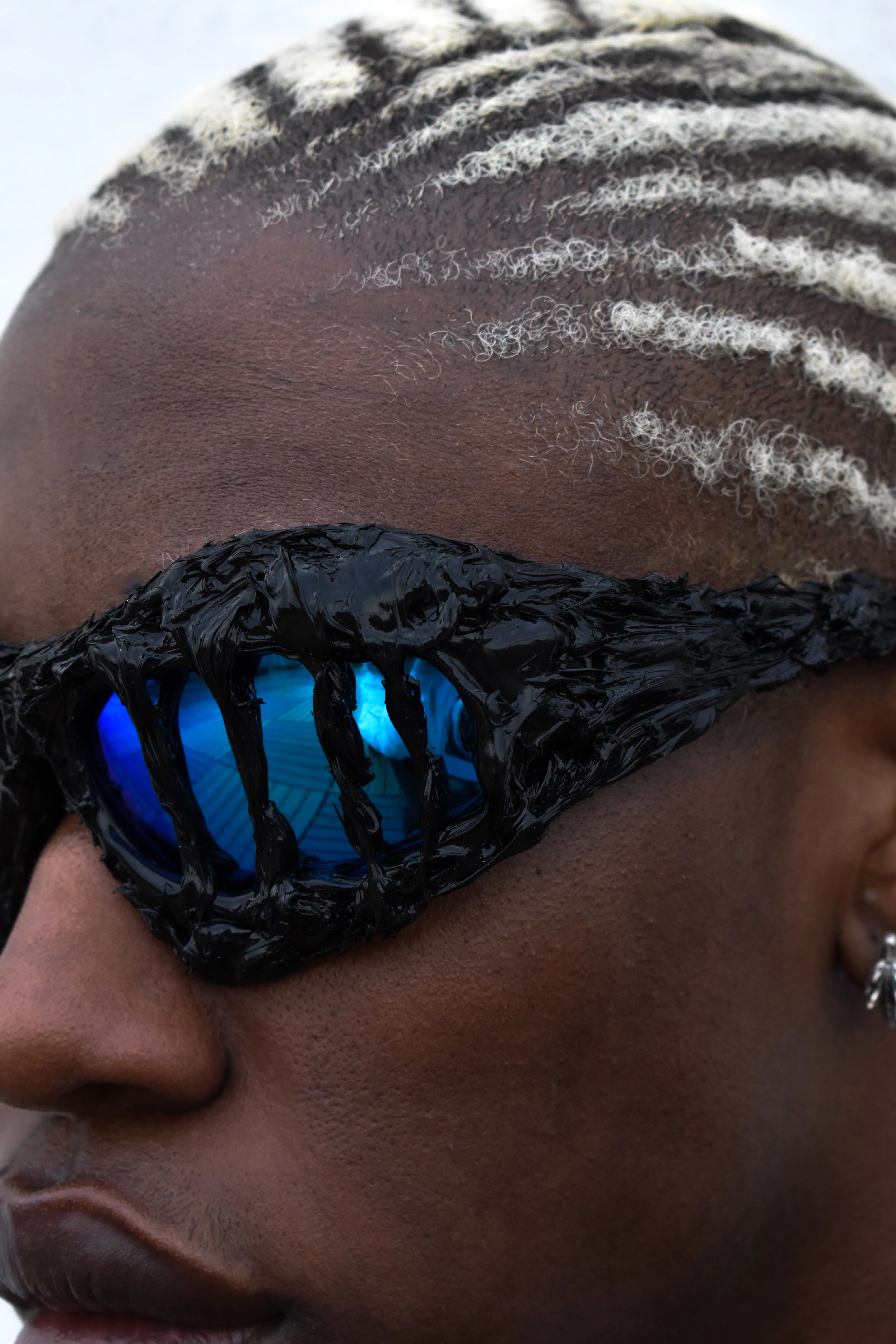 VERNUM COBALT SLIM SUNGLASSES - Image 6